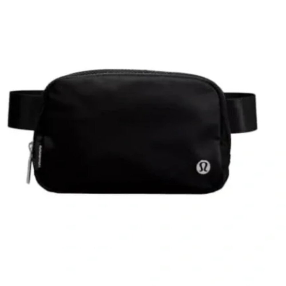 NWT - Lululemon Everywhere Belt Bag, Black